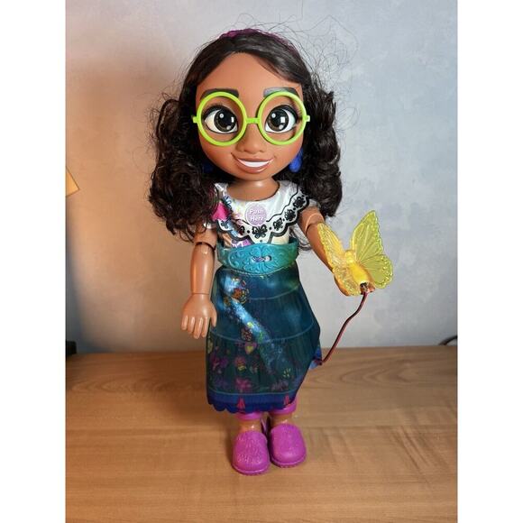 Disney Encanto Mirabel Doll with Singing Feature and Light Up Butterfly 13” - Picture 1 of 9